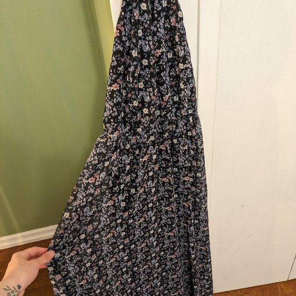 Beautiful Floral Formal Maxi Dress - Picture 4 of 6